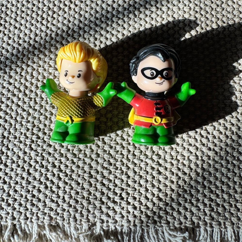 Little People Mattel Mini Superhero Robin and Aqua Man